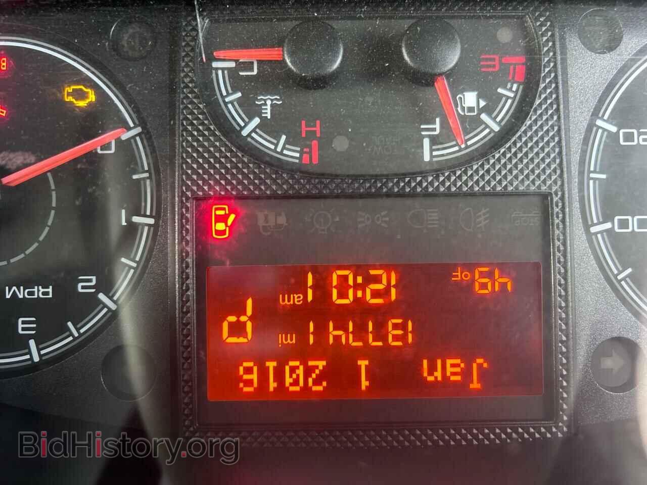 2017 RAM All Models - VIN: 3C6TRVAG2HE520867 - Photo 8