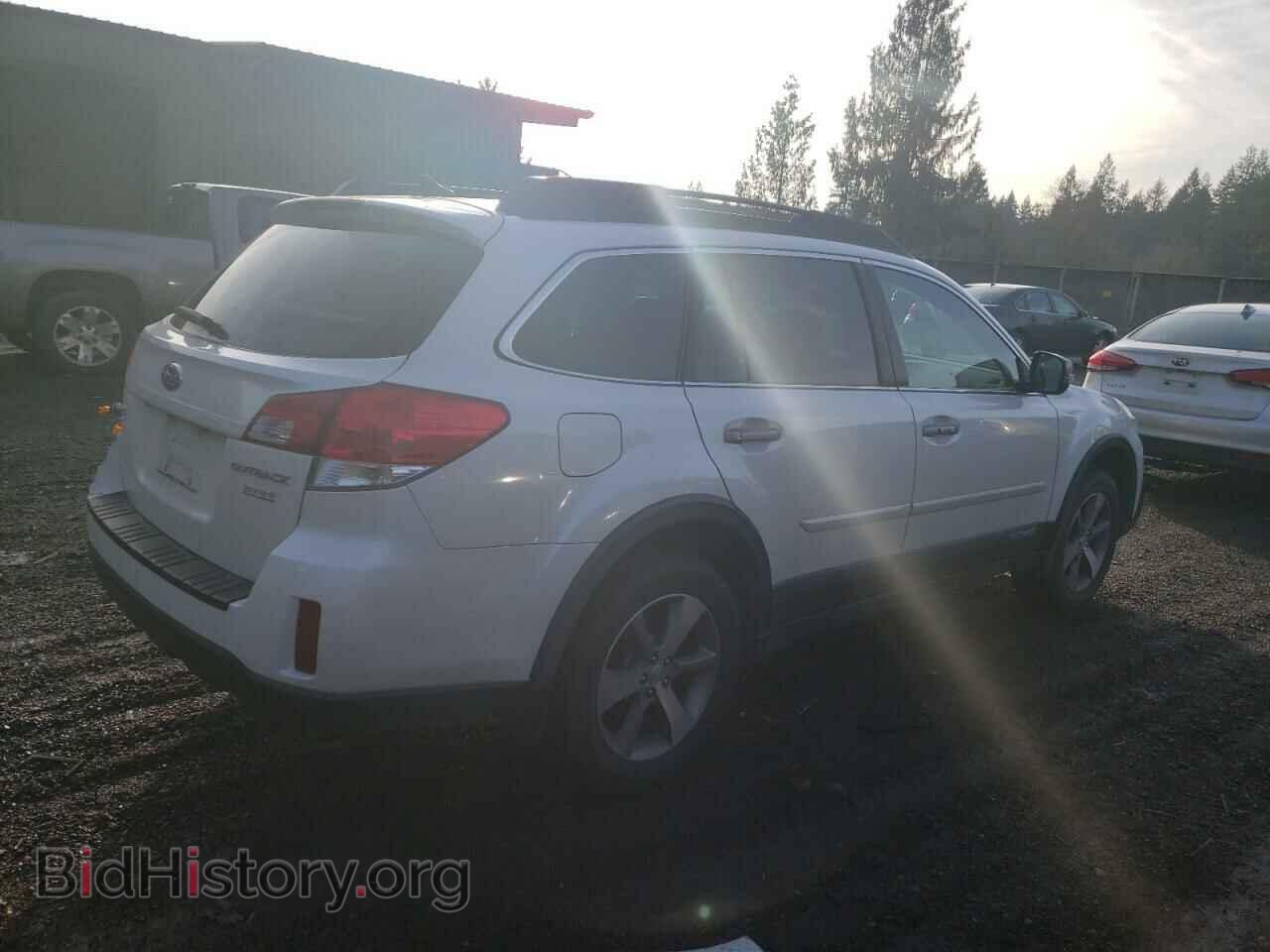 2014 SUBARU OUTBACK - VIN: 4S4BRBPCXE3304139 - Фото 3