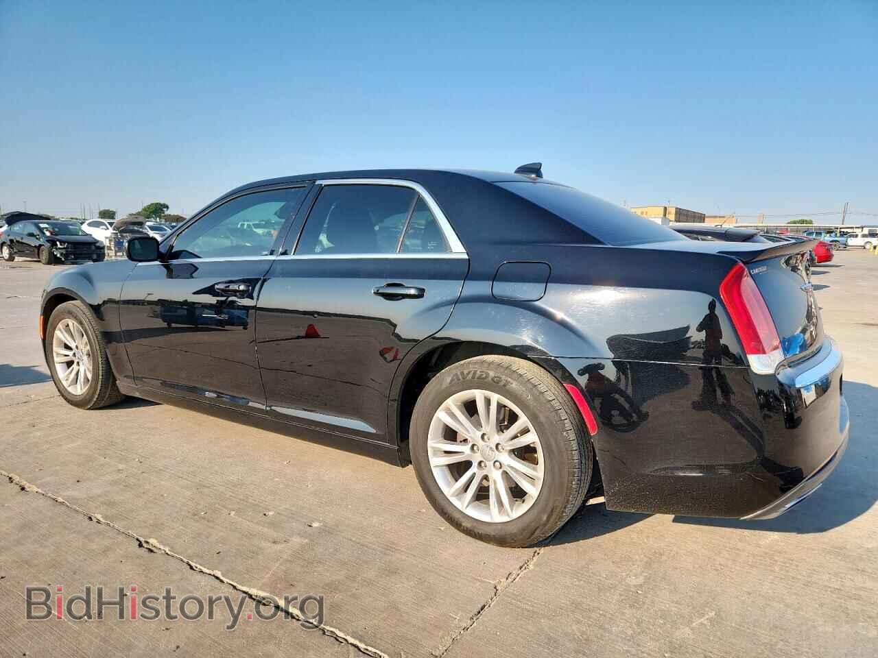 2017 CHRYSLER 300 - VIN: 2C3CCAAG3HH662219 - Фото 2
