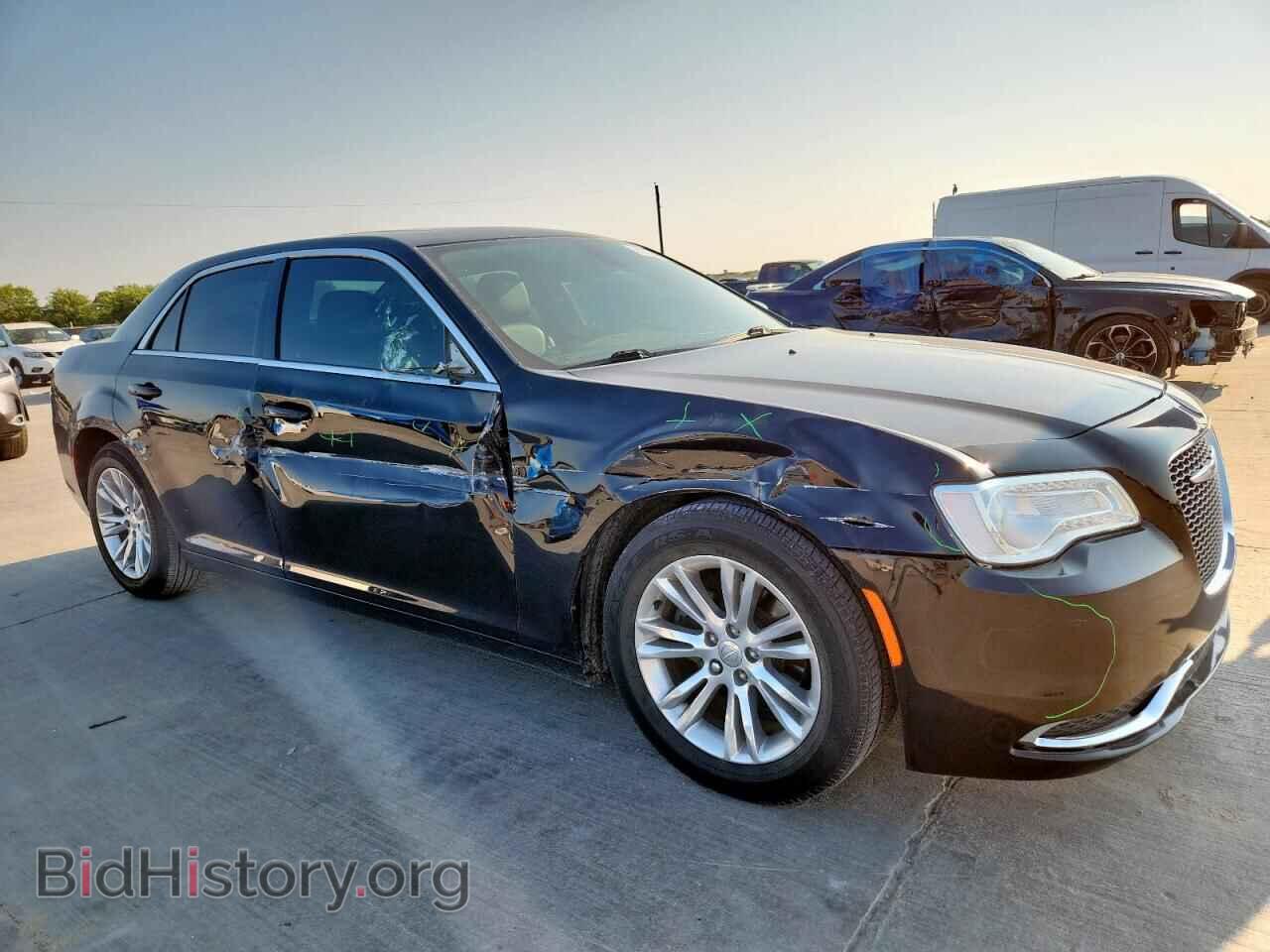2017 CHRYSLER 300 - VIN: 2C3CCAAG3HH662219 - Фото 4