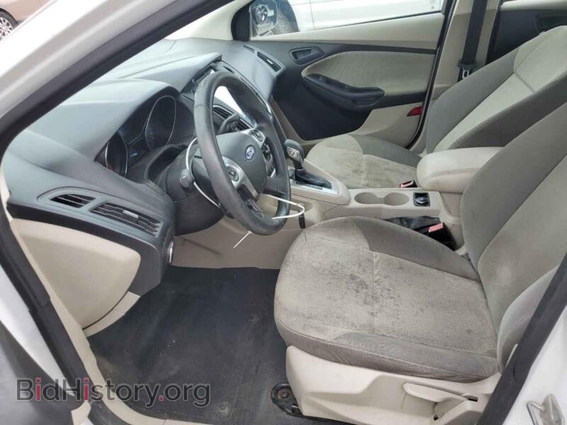 2012 Ford FOCUS (VIN 1FAHP3F23CL470217) — фото 7 из 12