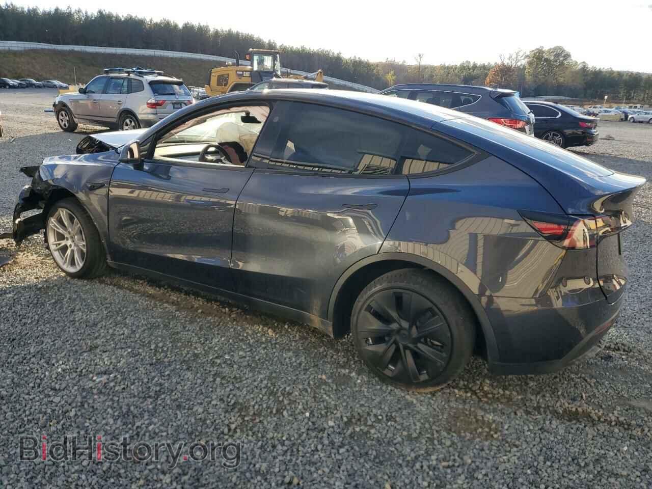 2024 TESLA MODEL Y - VIN: 7SAYGDEE0RA275991 - Фото 2