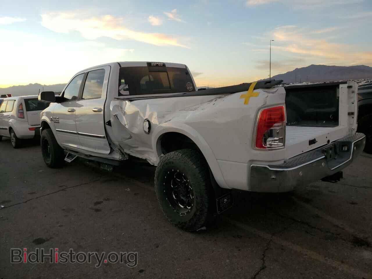 2017 RAM 3500 - VIN: 3C63R3JLXHG646884 - Фото 2