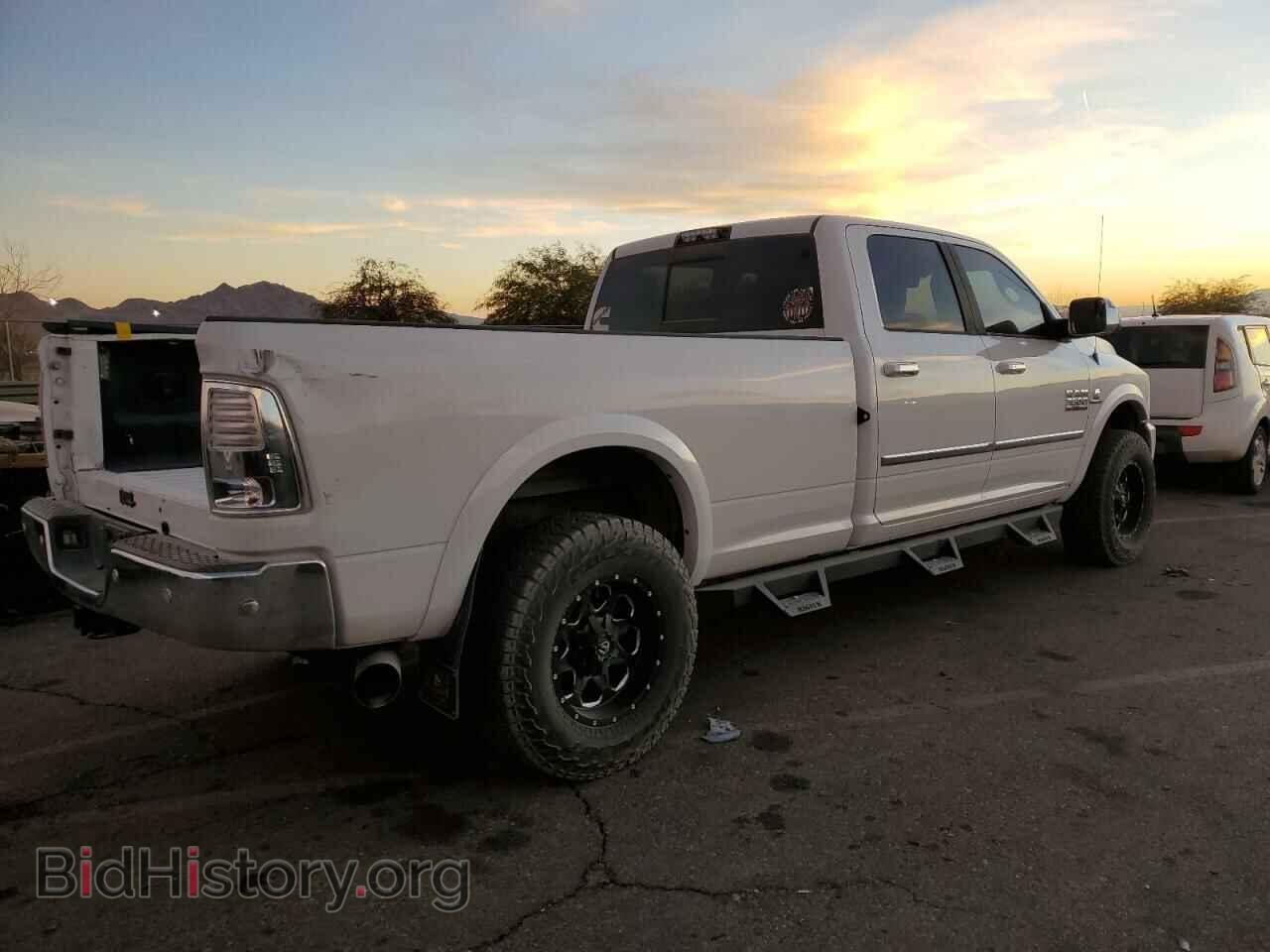 2017 RAM 3500 - VIN: 3C63R3JLXHG646884 - Фото 3