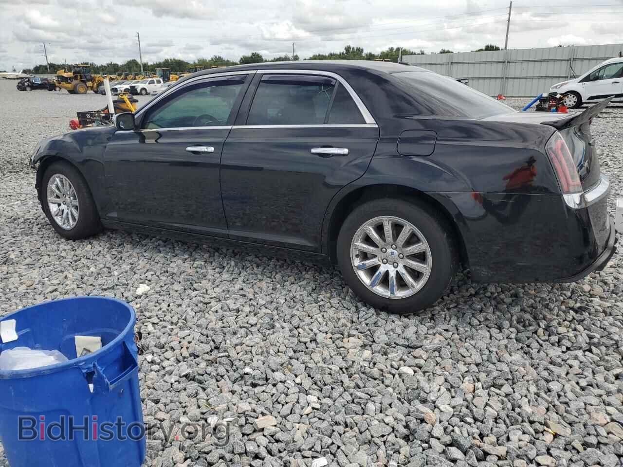 2014 CHRYSLER 300 - VIN: 2C3CCAET2EH171367 - Фото 2