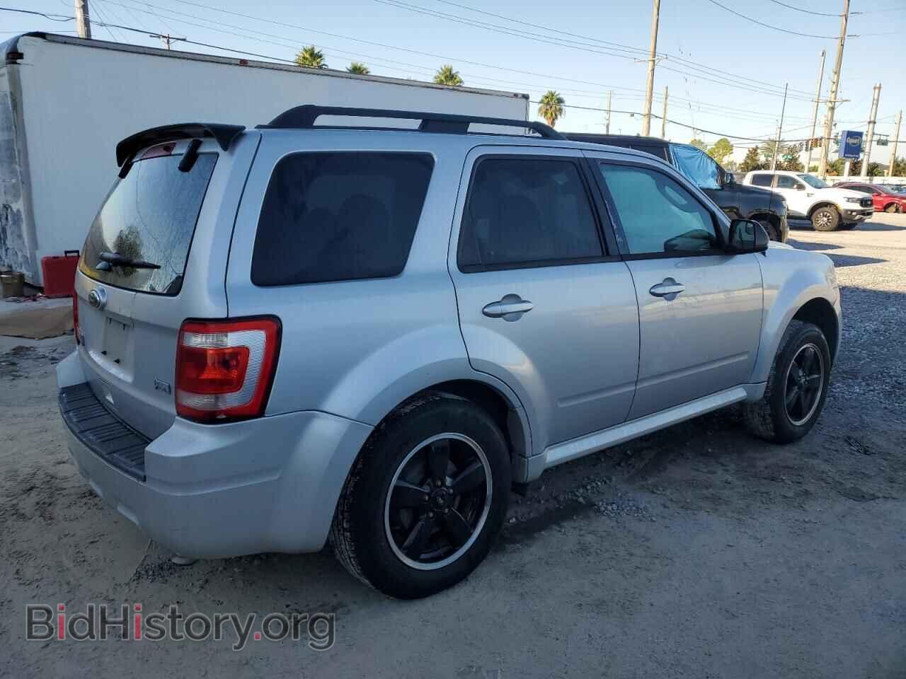 2011 FORD ESCAPE - VIN: 1FMCU0DG4BKB19407 - Фото 3
