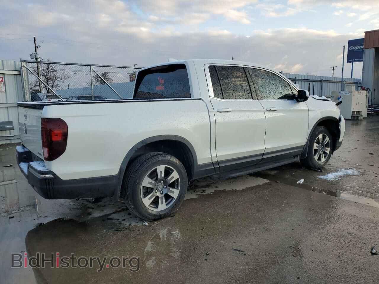 2017 HONDA RIDGELINE - VIN: 5FPYK3F5XHB018186 - Фото 3