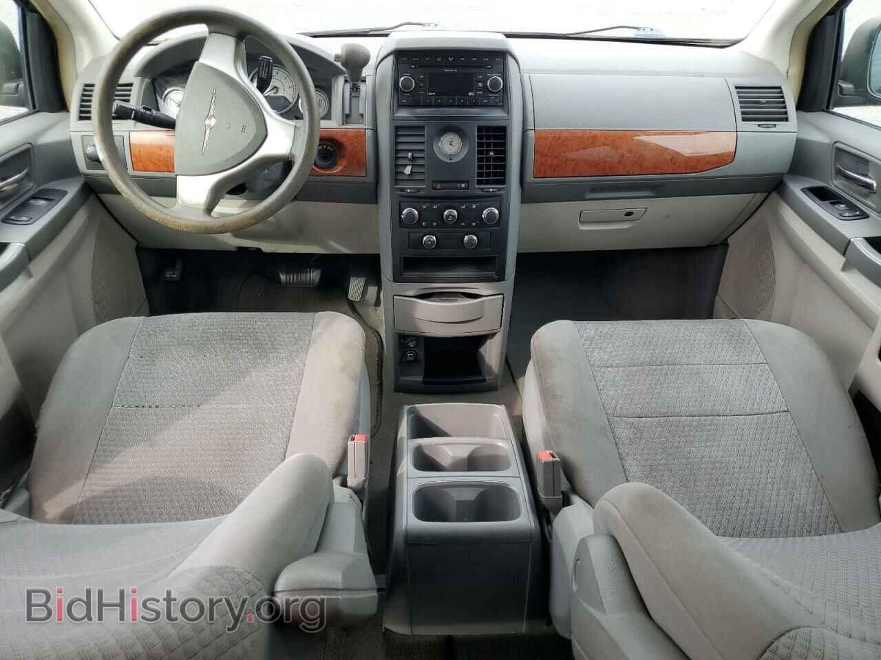 2008 CHRYSLER MINIVAN - VIN: 2A8HR44H28R617734 - Фото 8