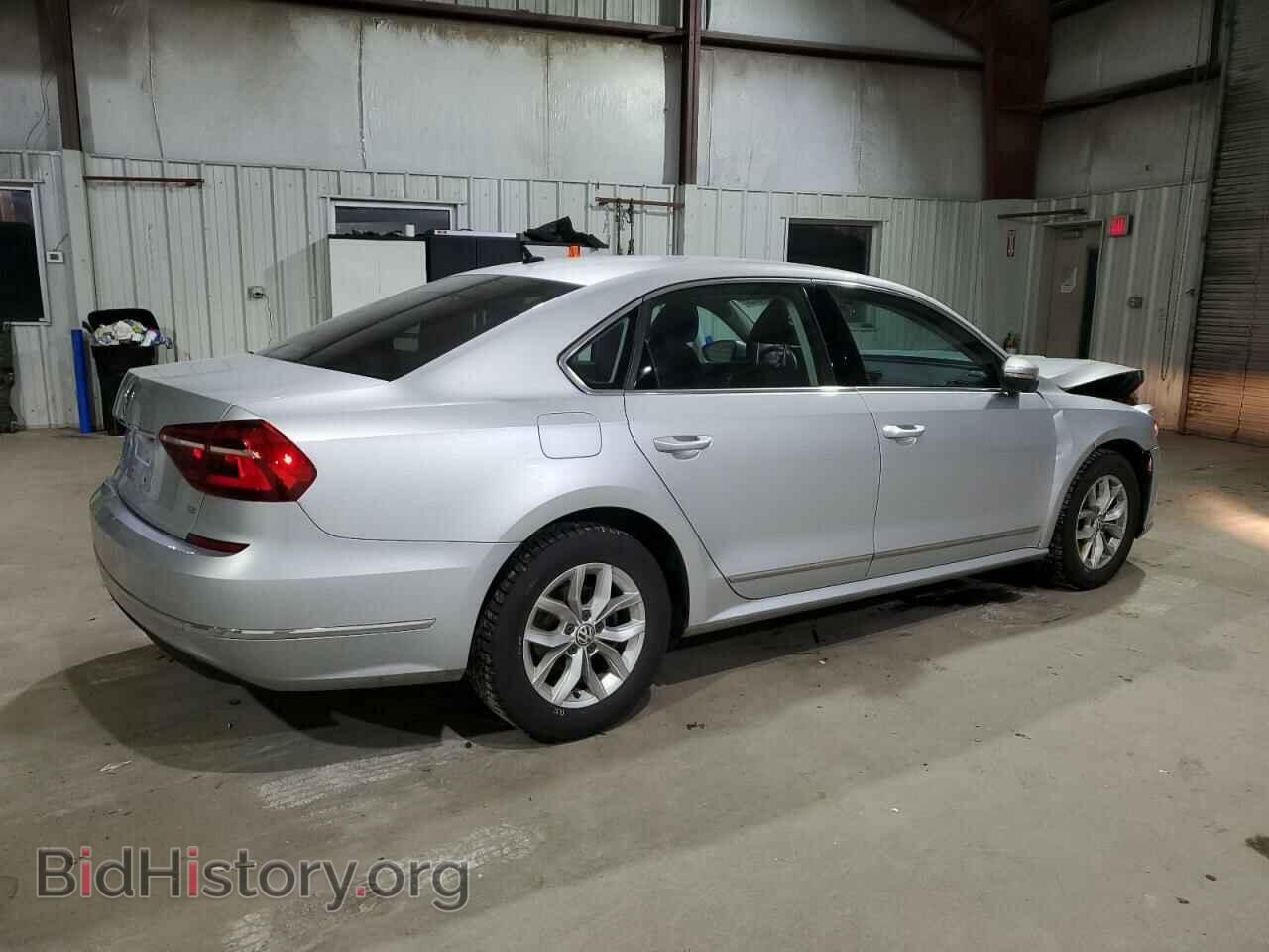2017 VOLKSWAGEN PASSAT - VIN: 1VWAT7A31HC033366 - Фото 3