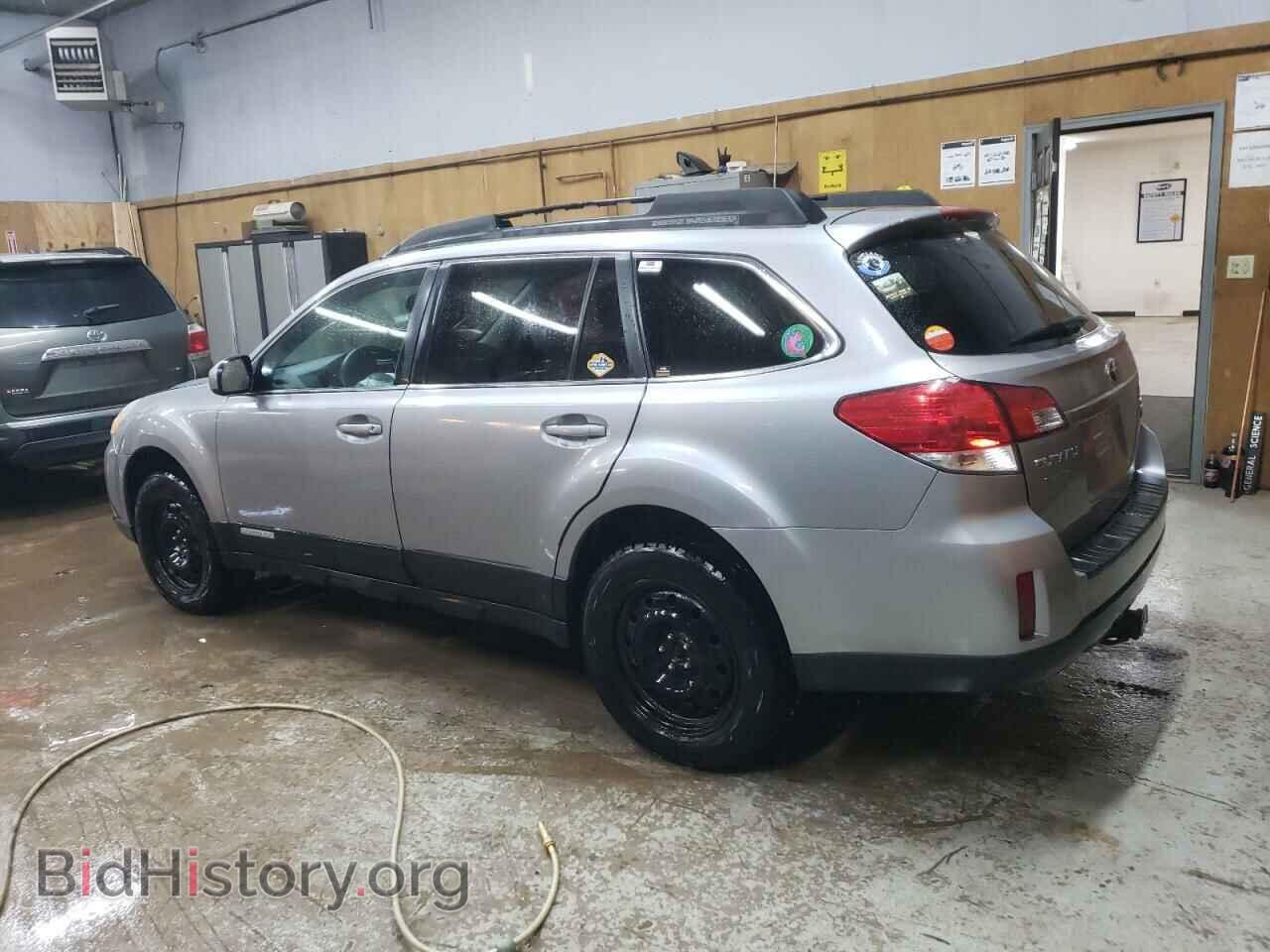2011 SUBARU OUTBACK - VIN: 4S4BRCCC8B3323425 - Photo 2
