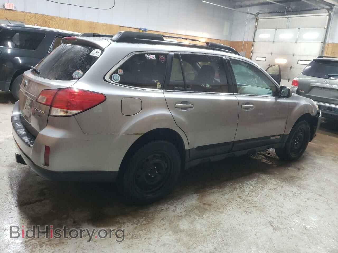 2011 SUBARU OUTBACK - VIN: 4S4BRCCC8B3323425 - Photo 3