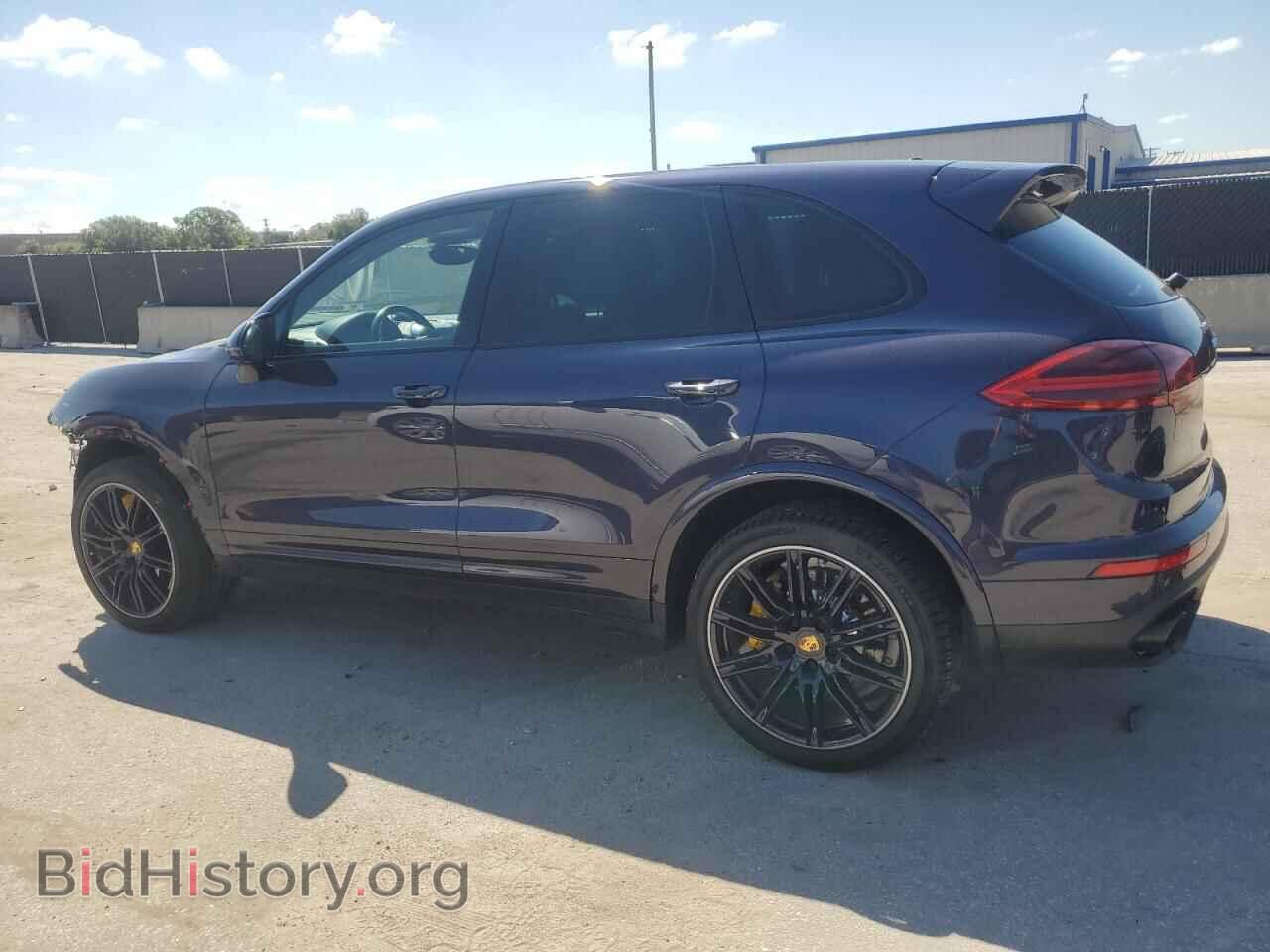 2017 PORSCHE CAYENNE - VIN: WP1AC2A21HLA97323 - Фото 2