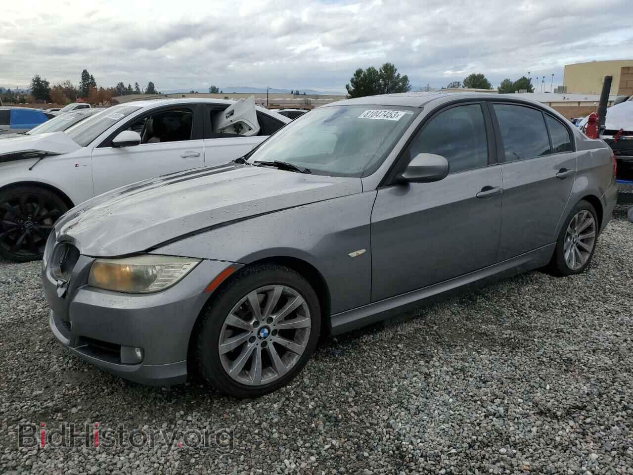 Photo WBAPH7C51BE678346 - BMW 3 SERIES 2011
