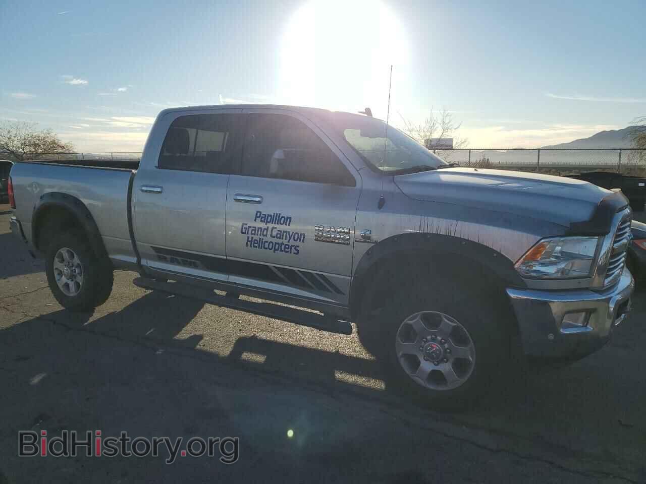 2016 RAM All Models - VIN: 3C6UR5DL6GG113070 - Photo 4