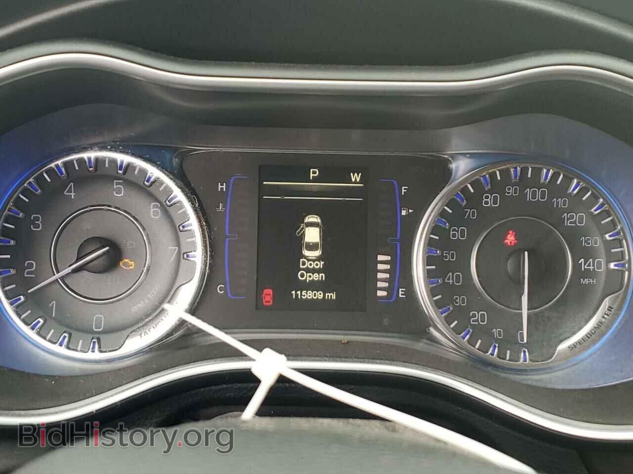 2016 CHRYSLER 200 - VIN: 1C3CCCAB6GN113149 - Фото 9