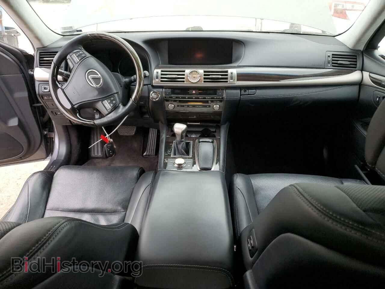 2013 LEXUS LS460 - VIN: JTHBL5EF1D5119063 - Photo 8