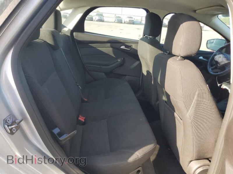 2016 Ford FOCUS (VIN 1FADP3F23GL268482) — фото 10 из 12