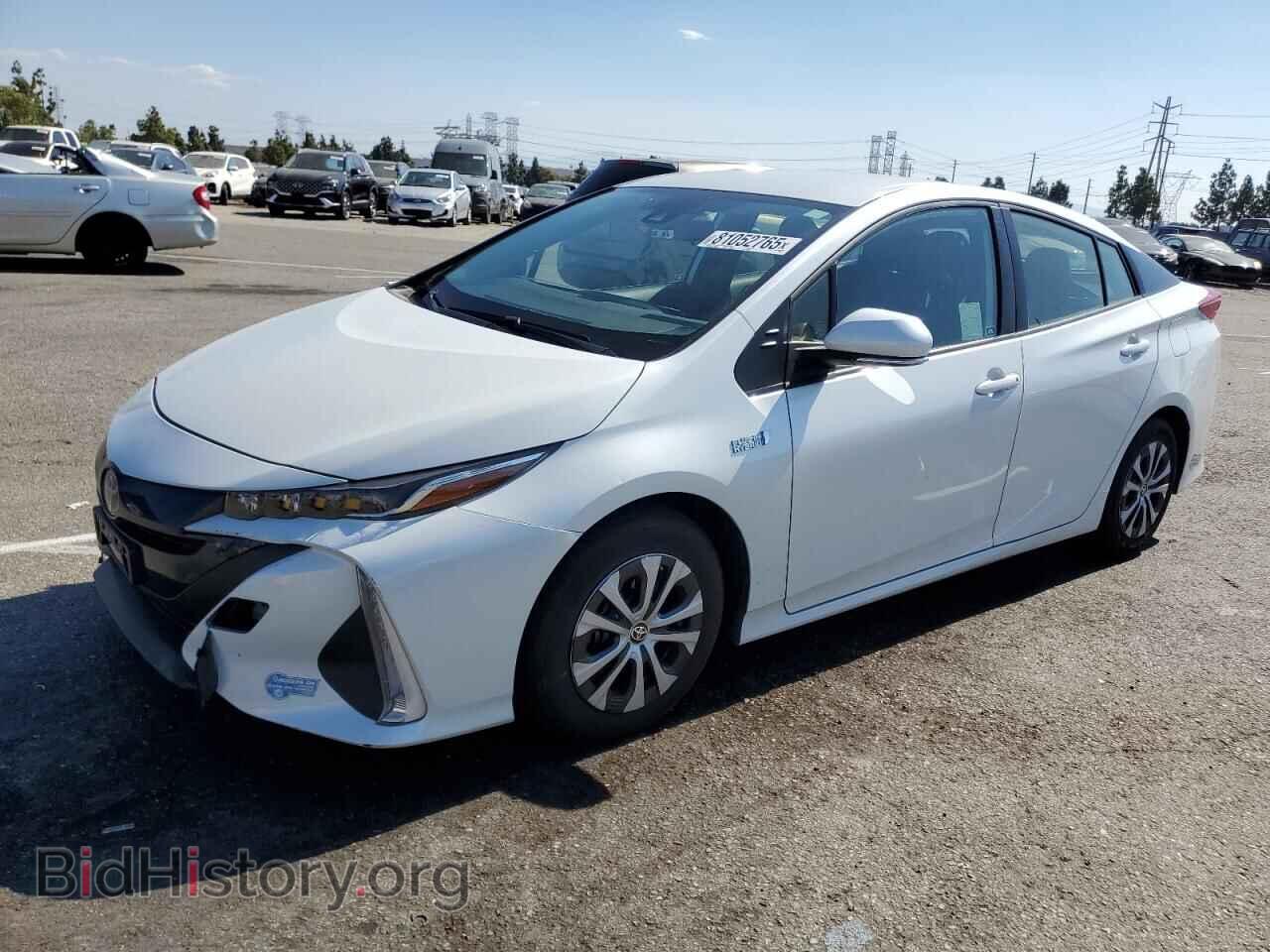 Фотография JTDKAMFP3M3194173 - TOYOTA PRIUS 2021