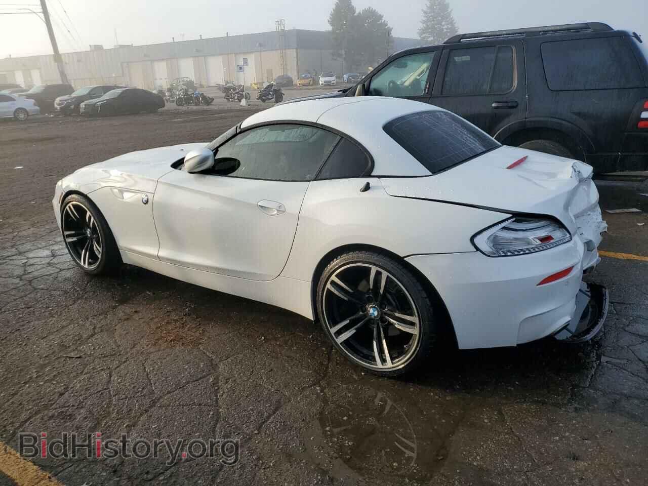 2011 BMW Z4 - VIN: WBALM1C55BE393706 - Фото 2