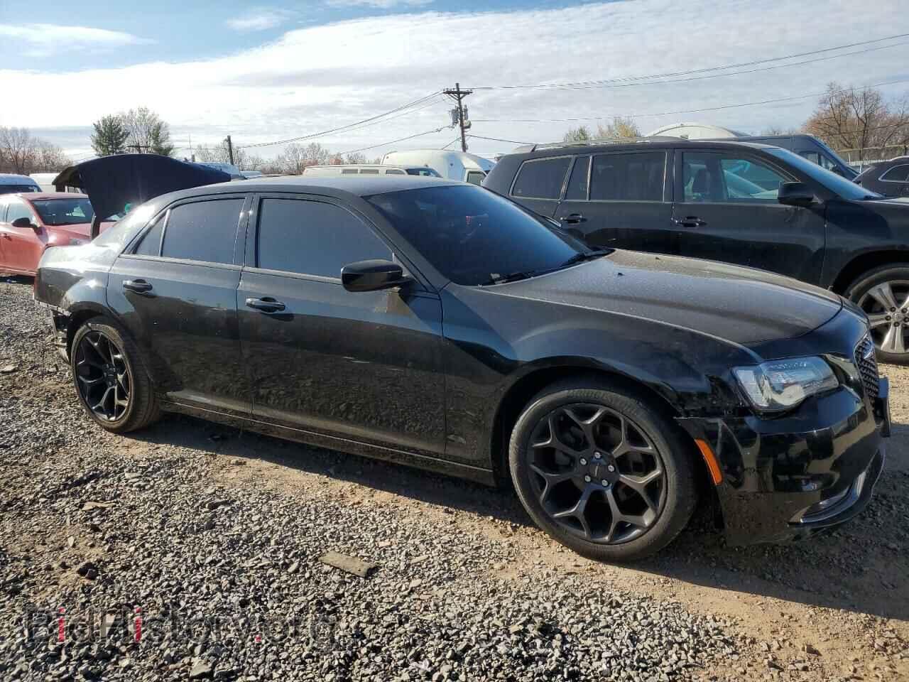 2019 CHRYSLER 300 - VIN: 2C3CCABG6KH654184 - Фото 4