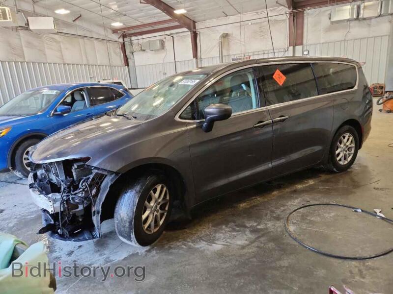 2017 Chrysler PACIFICA Touring (VIN 2C4RC1DG8HR611486) — photo 1 of 15, Copart, damage: front end