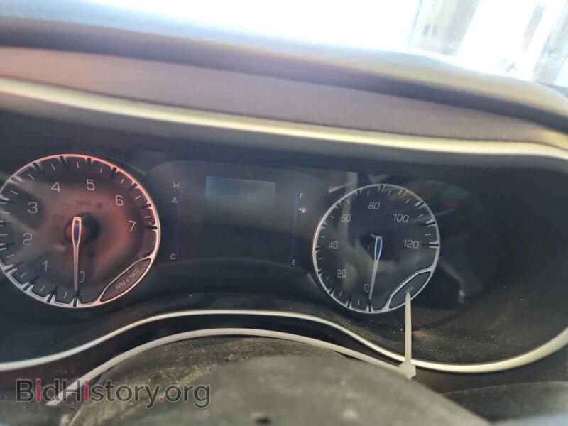 2017 Chrysler PACIFICA (VIN 2C4RC1DG8HR611486) — photo 9 of 15