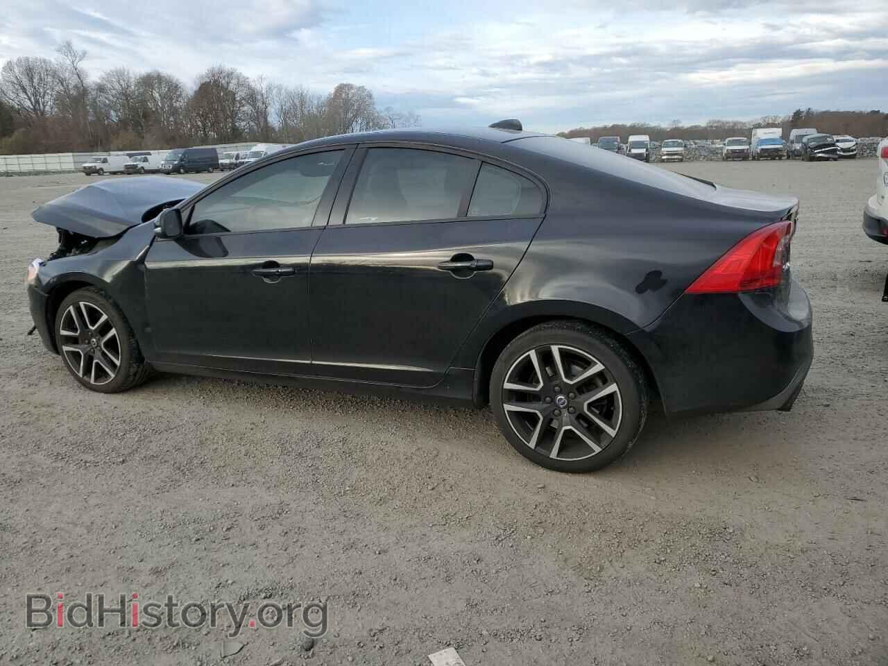 2017 VOLVO S60 - VIN: YV140MTL5H2429840 - Фото 2