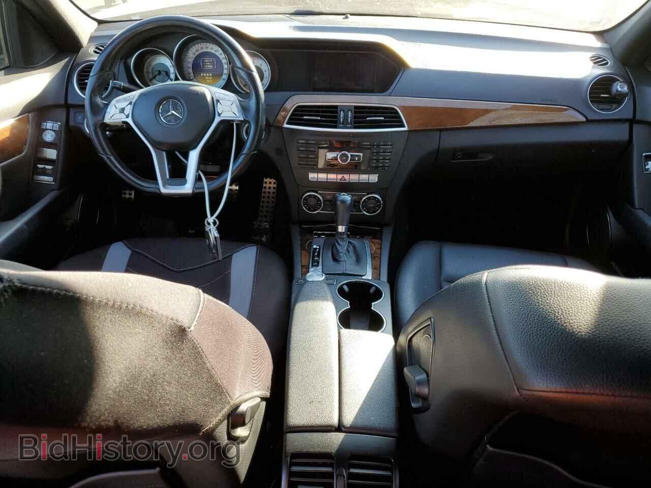 2012 MERCEDES-BENZ C-CLASS - VIN: WDDGF4HB0CR206760 - Фото 8