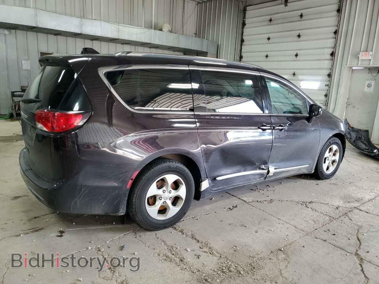 2017 CHRYSLER PACIFICA - VIN: 2C4RC1EG6HR811586 - Фото 3