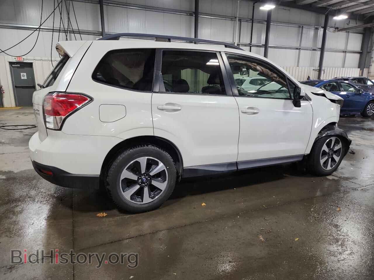 2017 SUBARU FORESTER - VIN: JF2SJAECXHH426288 - Фото 3