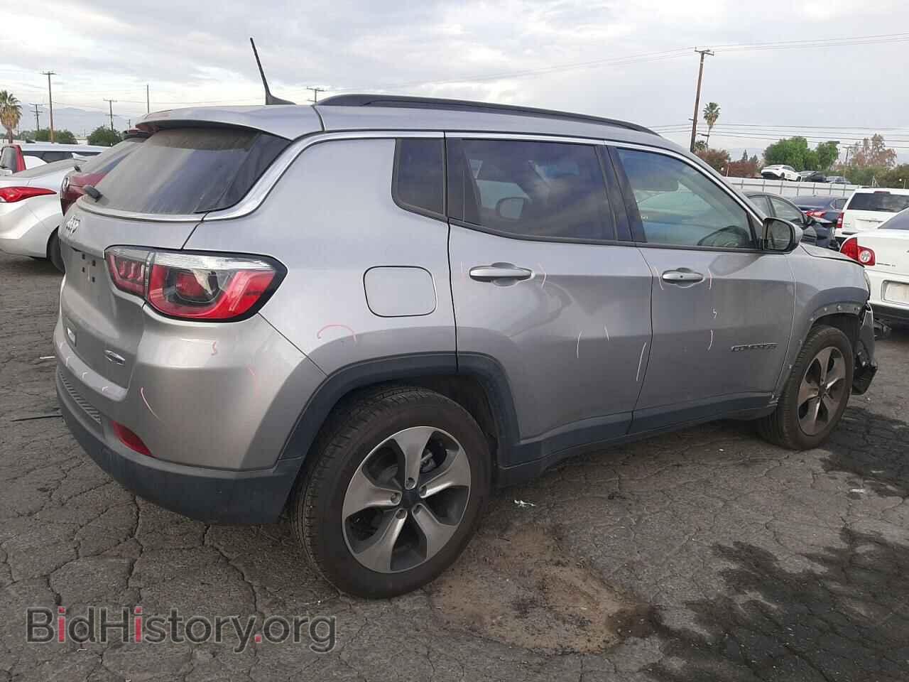 2018 JEEP COMPASS - VIN: 3C4NJCBB2JT105825 - Фото 3