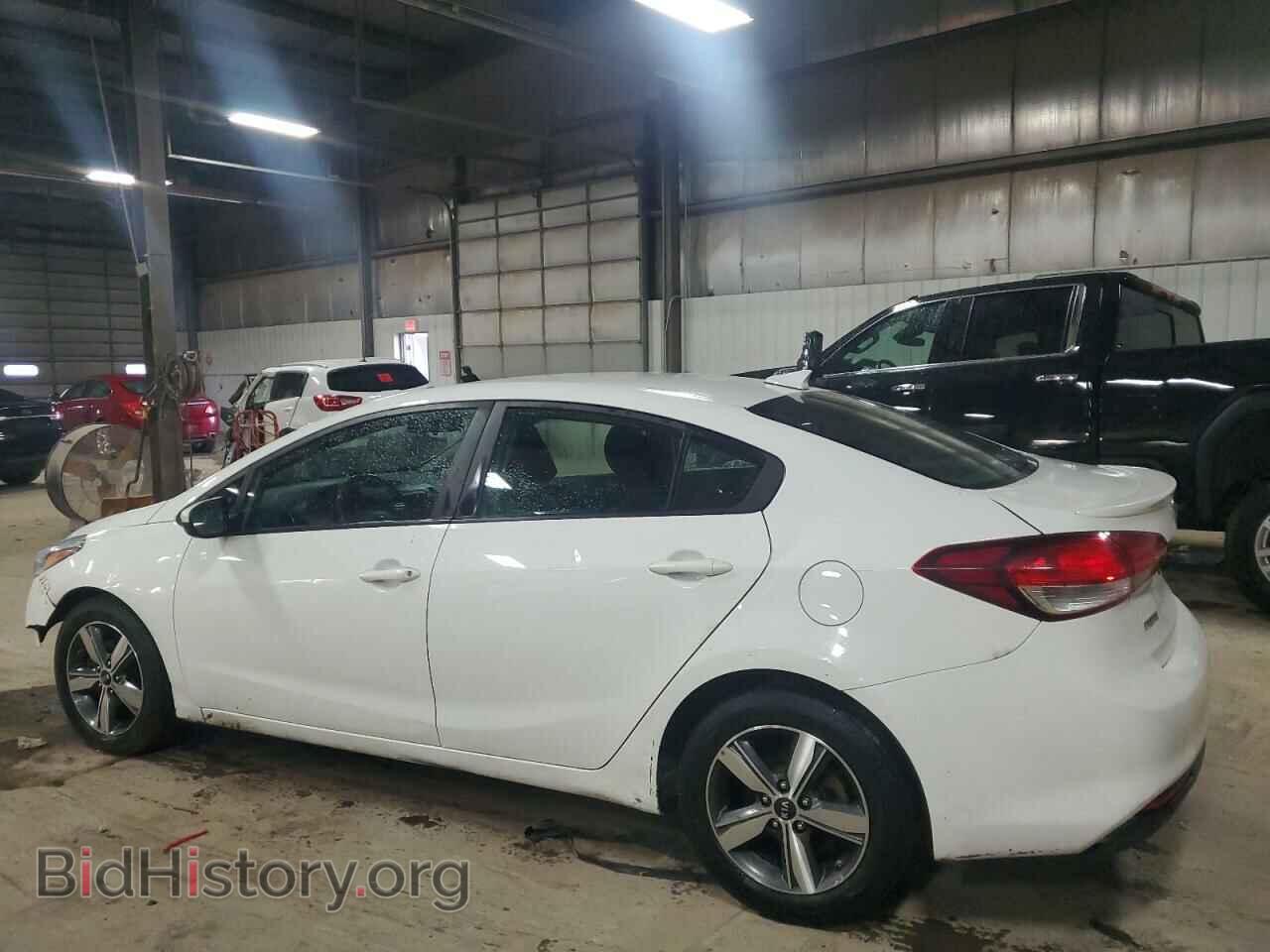 2018 KIA FORTE - VIN: 3KPFL4A77JE240305 - Фото 2