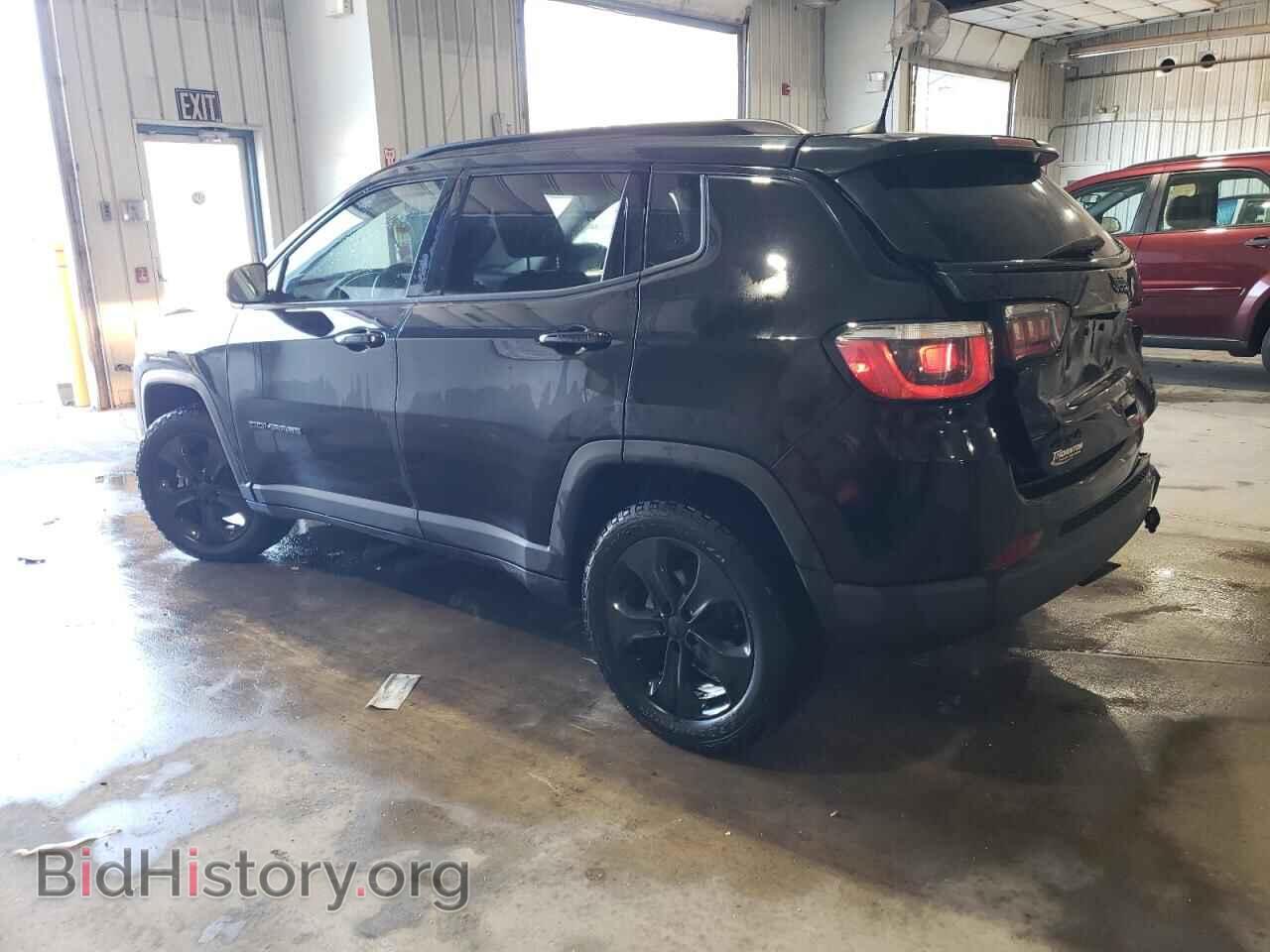 2019 JEEP COMPASS - VIN: 3C4NJDBB5KT812585 - Фото 2