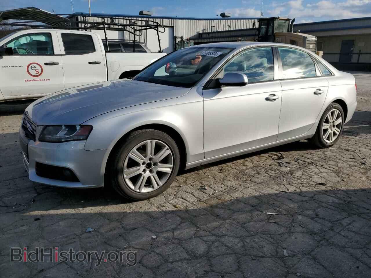 Фотография WAUBFAFL2BN040601 - AUDI A4 2011