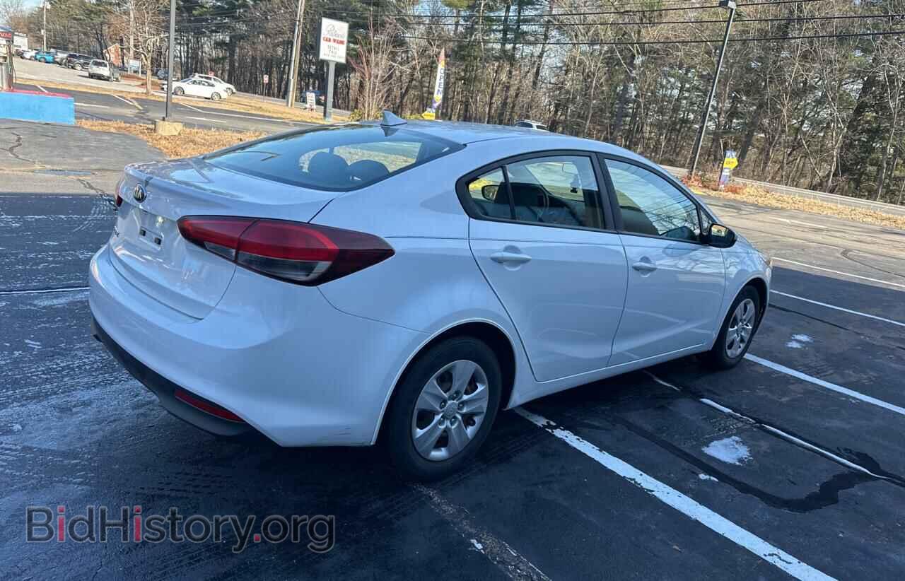 2017 KIA FORTE - VIN: 3KPFL4A79HE136084 - Фото 4