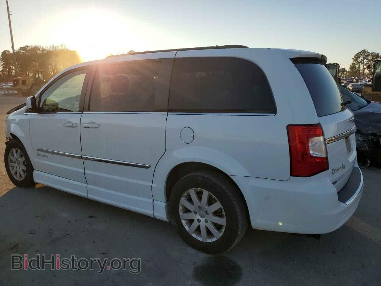 2014 CHRYSLER MINIVAN - VIN: 2C4RC1BG1ER132003 - Photo 2