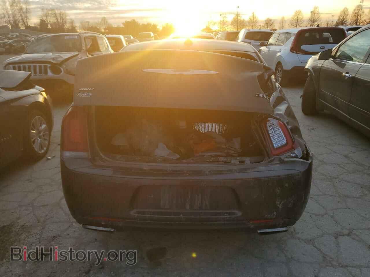 2018 CHRYSLER 300 - VIN: 2C3CCAGG0JH296572 - Фото 6