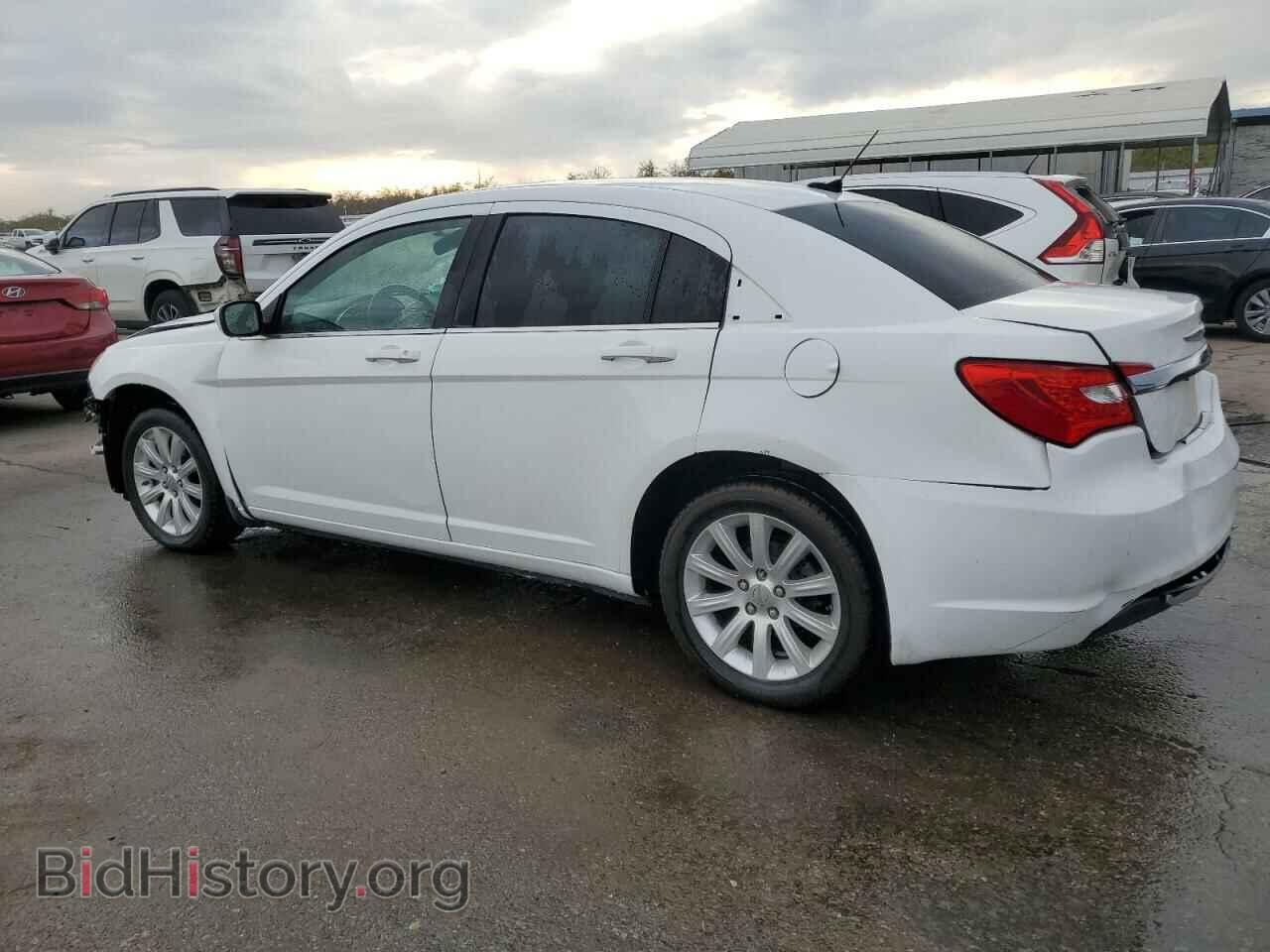 2013 CHRYSLER 200 - VIN: 1C3CCBBB5DN695295 - Photo 2