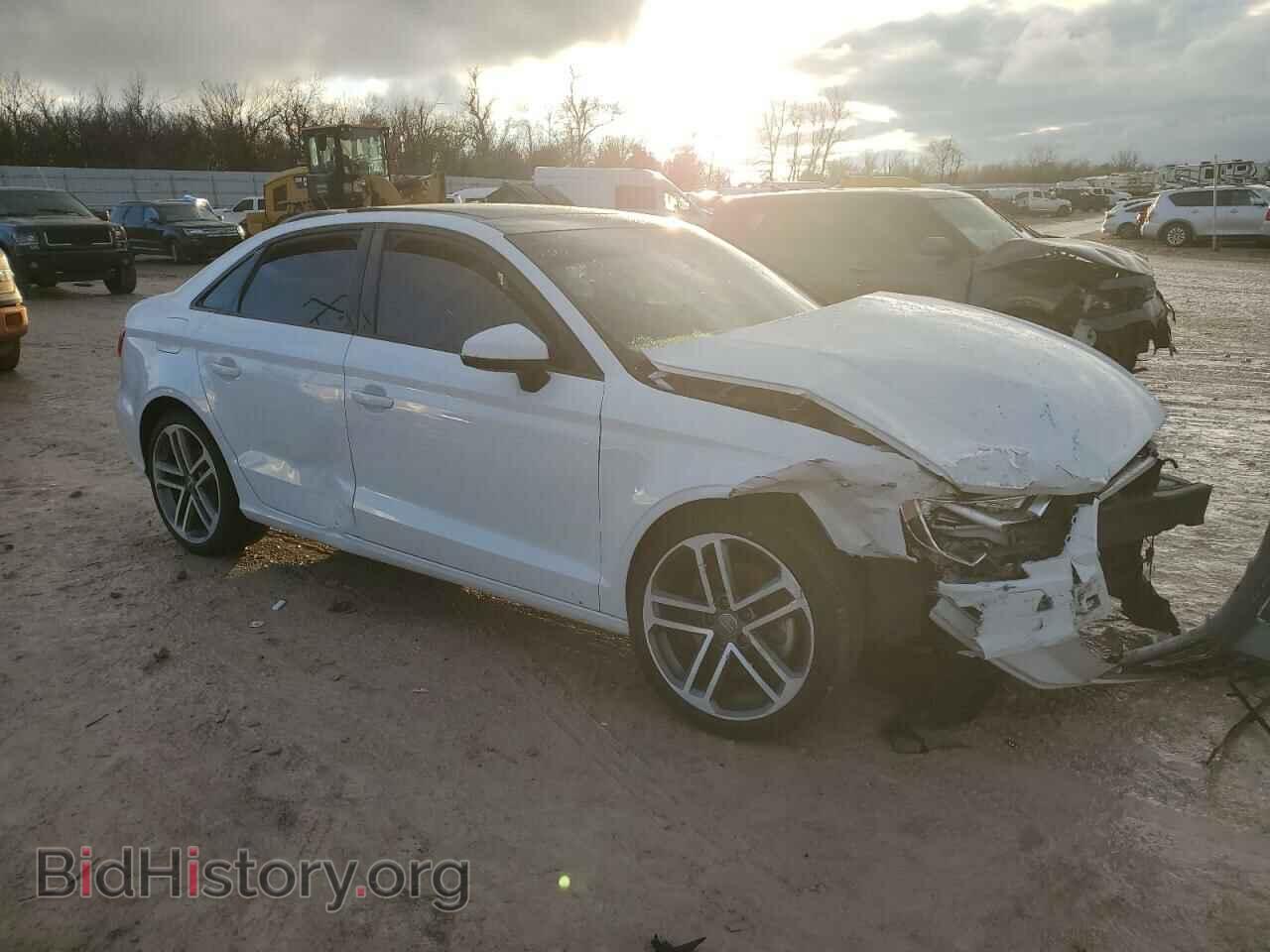 2018 AUDI A3 - VIN: WAUAUGFF2J1000572 - Фото 4