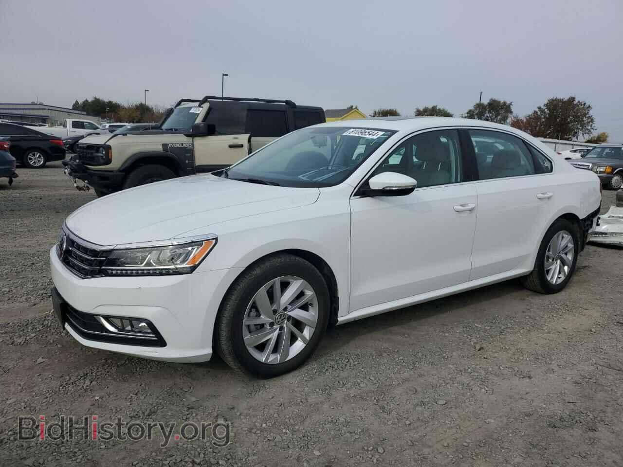 Photo 1VWBA7A38JC039441 - VOLKSWAGEN PASSAT 2018