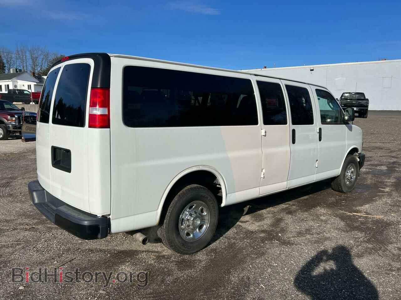 2018 CHEVROLET EXPRESS - VIN: 1GAZGNFP4J1336372 - Фото 4