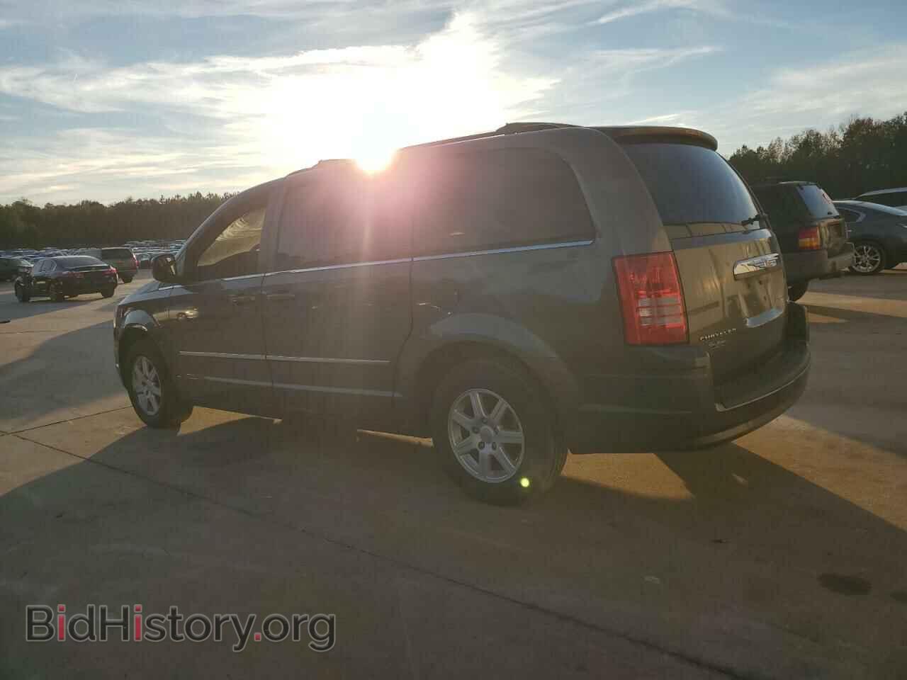 2010 CHRYSLER MINIVAN - VIN: 2A4RR5D16AR400093 - Фото 2