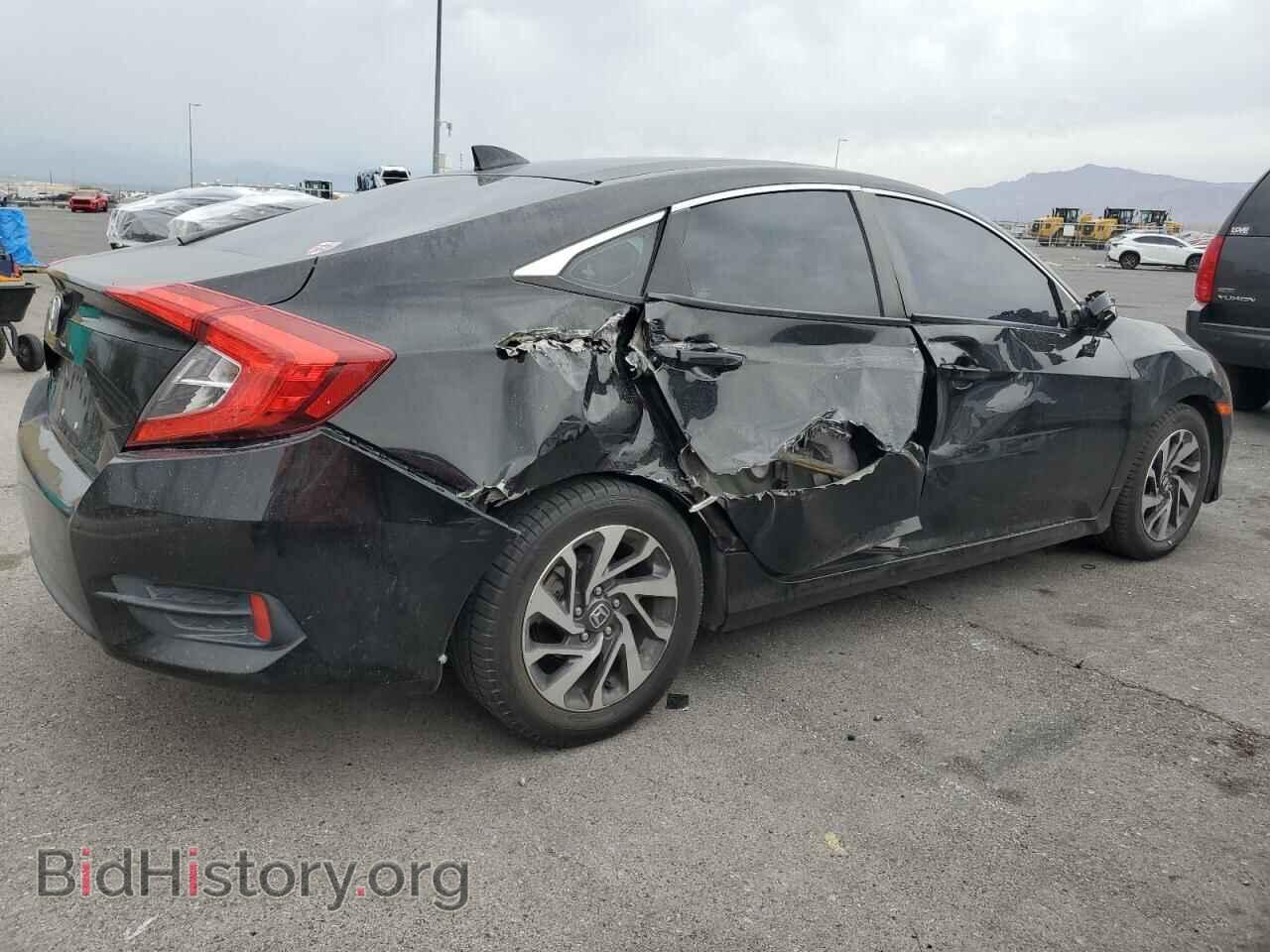 2018 HONDA CIVIC - VIN: 19XFC2F70JE003488 - Фото 3