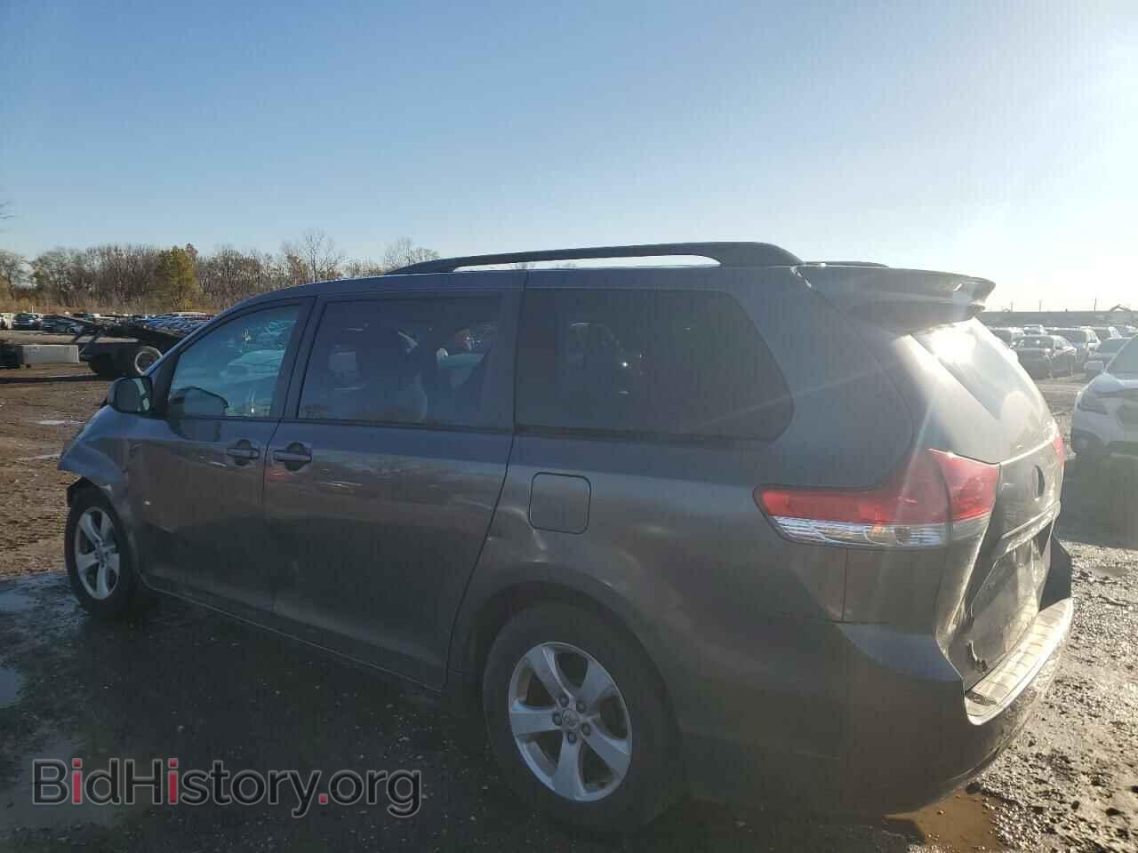 2011 TOYOTA All Models - VIN: 5TDKK3DC3BS036922 - Фото 2