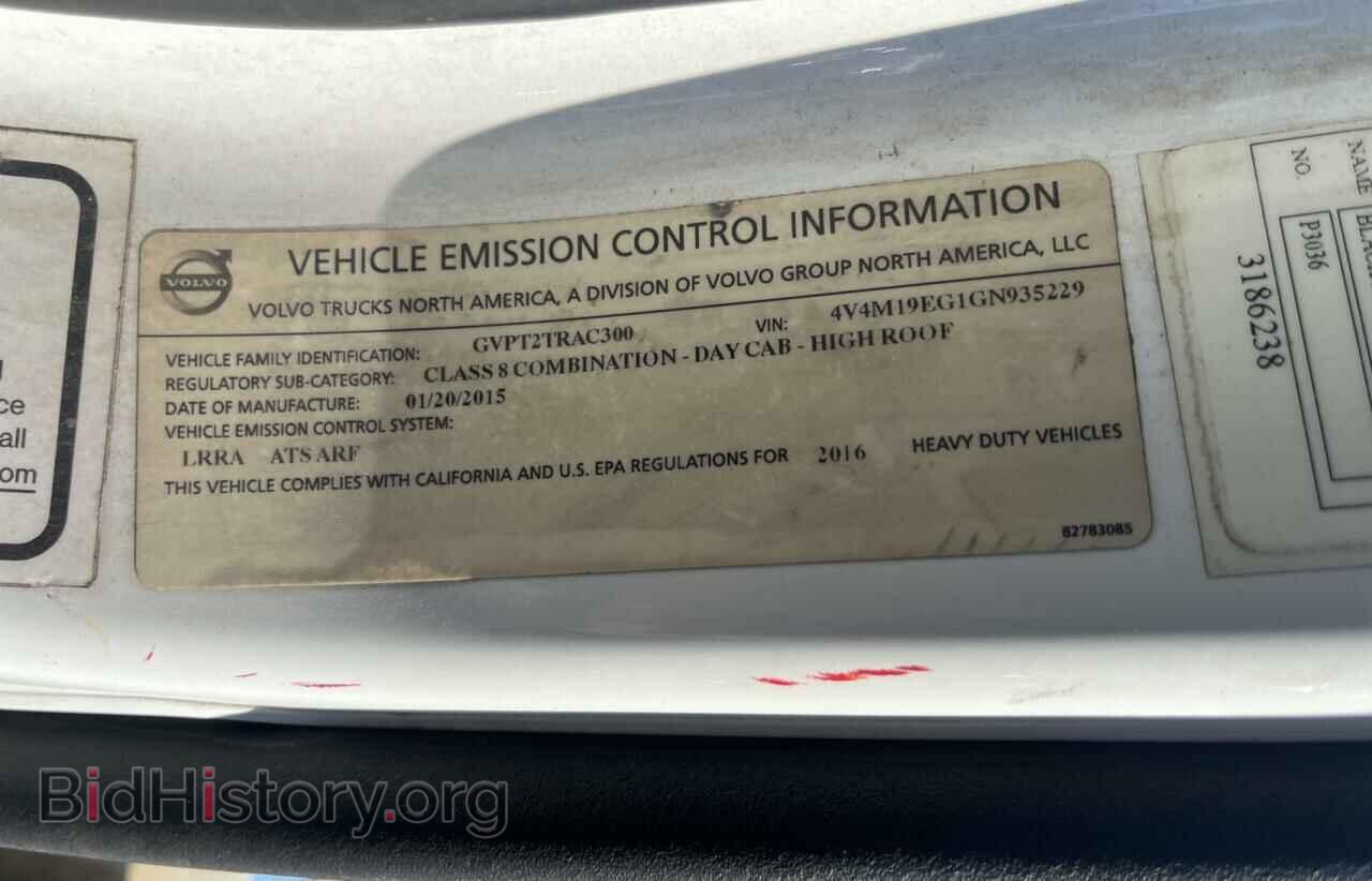 2016 VOLVO VN - VIN: 4V4M19EG1GN935229 - Фото 10