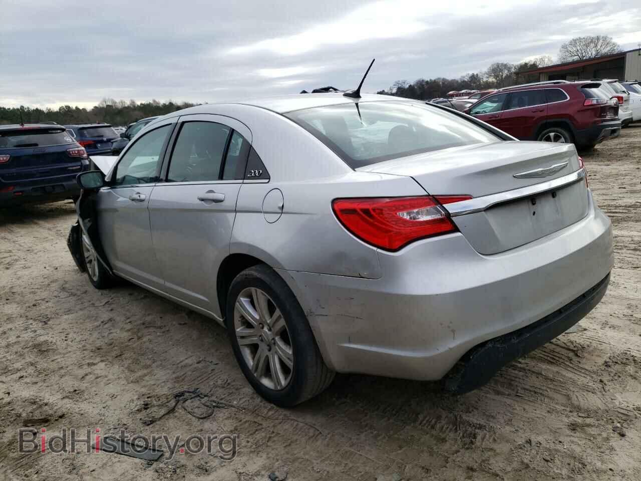 2012 CHRYSLER 200 - VIN: 1C3CCBBB7CN174349 - Фото 2