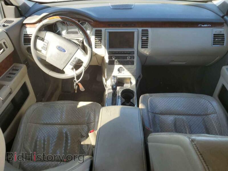 2011 Ford FLEX (VIN 2FMGK5DCXBBD14245) — photo 8 of 13