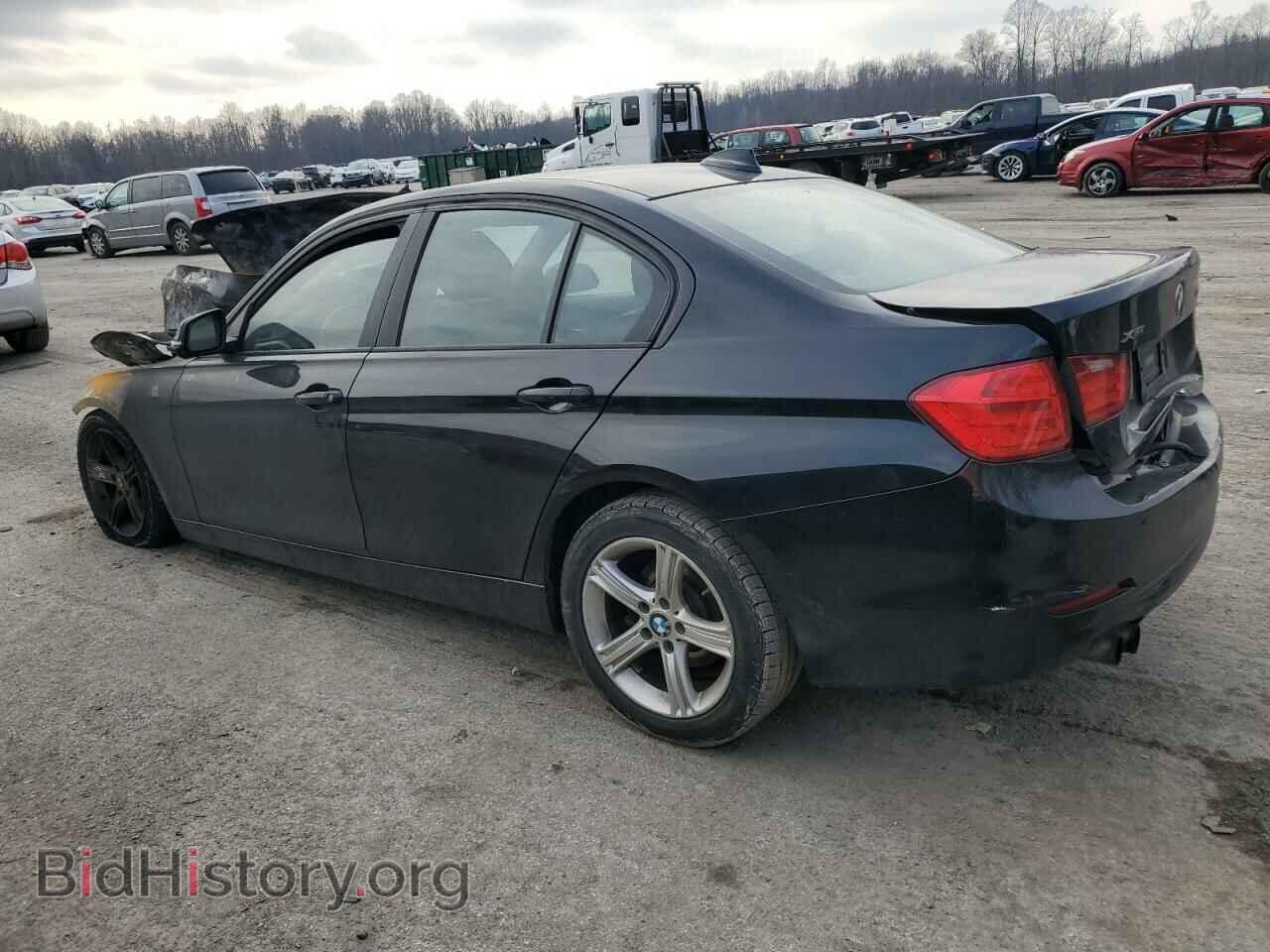 2013 BMW 3 SERIES - VIN: WBA3B5C52DF597521 - Фото 2