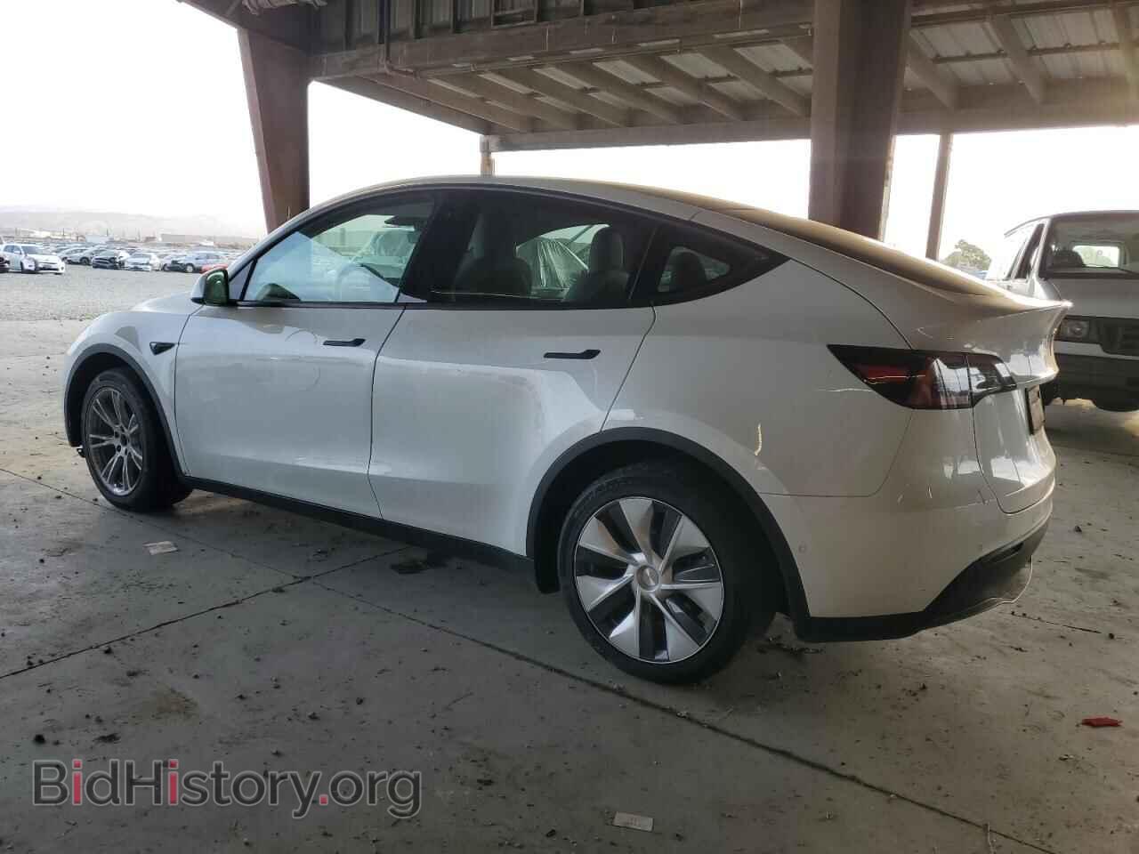 2022 TESLA MODEL Y - VIN: 7SAYGDEE7NF355141 - Фото 2