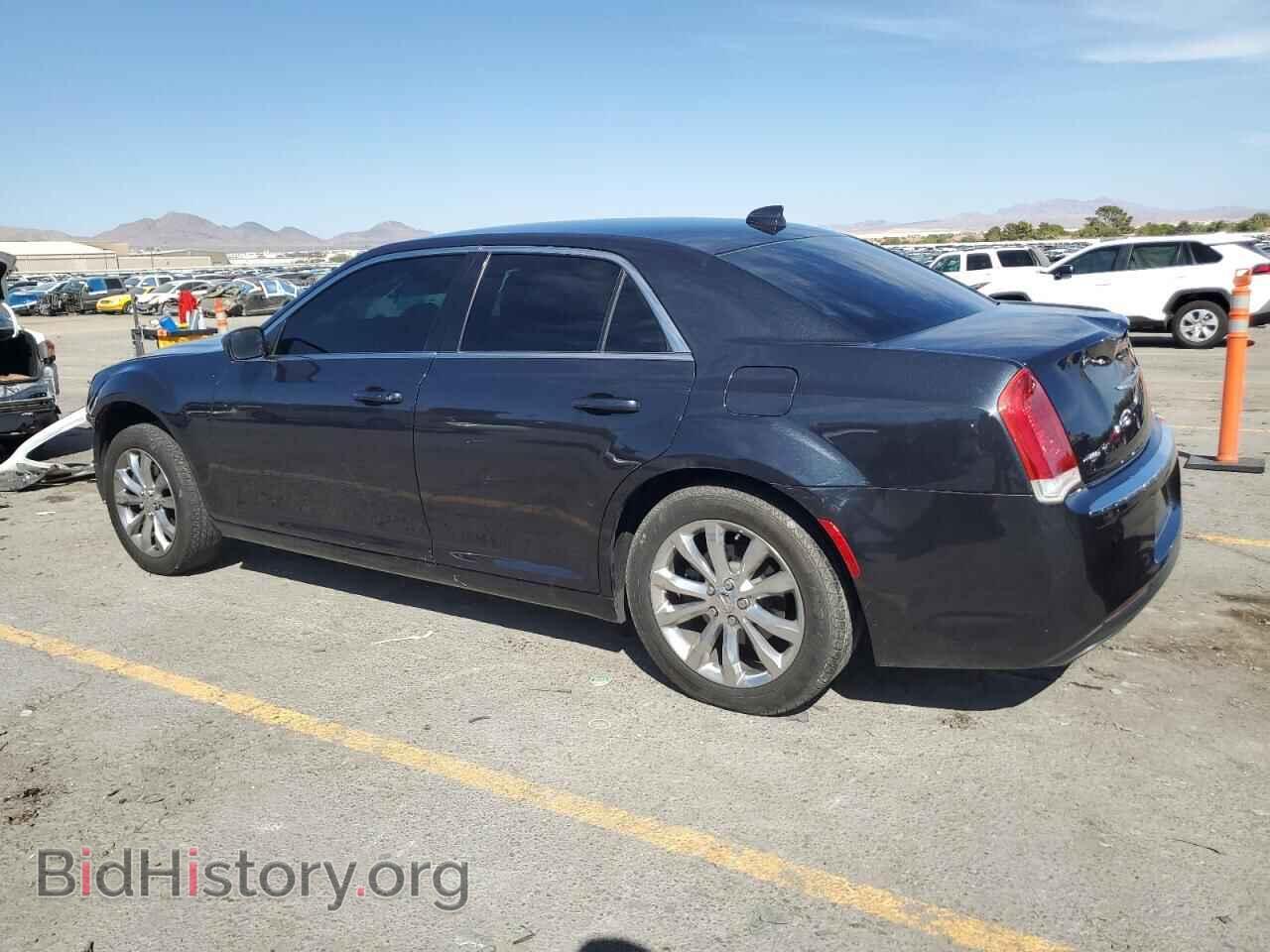 2017 CHRYSLER 300 - VIN: 2C3CCARG5HH586958 - Фото 2